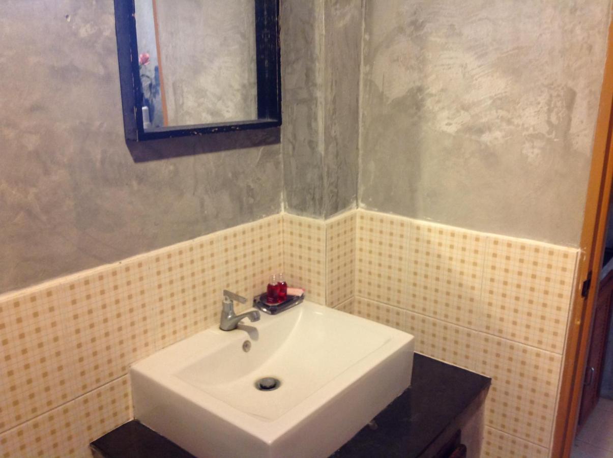 Waikiki Beach Garden Resort Ban Nua Extérieur photo