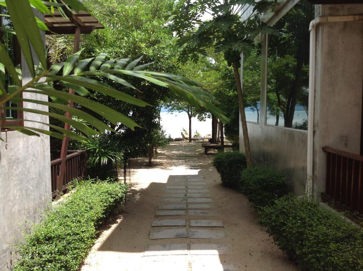 Waikiki Beach Garden Resort Ban Nua Extérieur photo