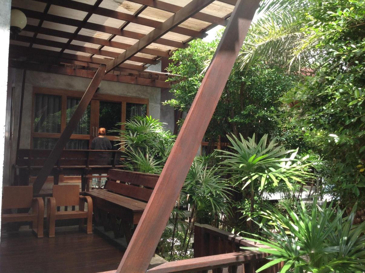 Waikiki Beach Garden Resort Ban Nua Extérieur photo