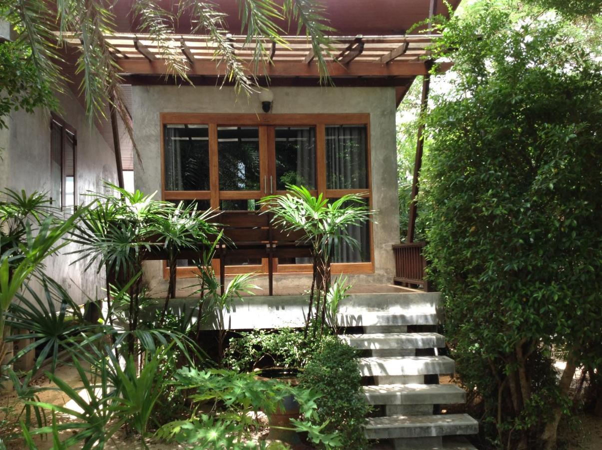Waikiki Beach Garden Resort Ban Nua Extérieur photo